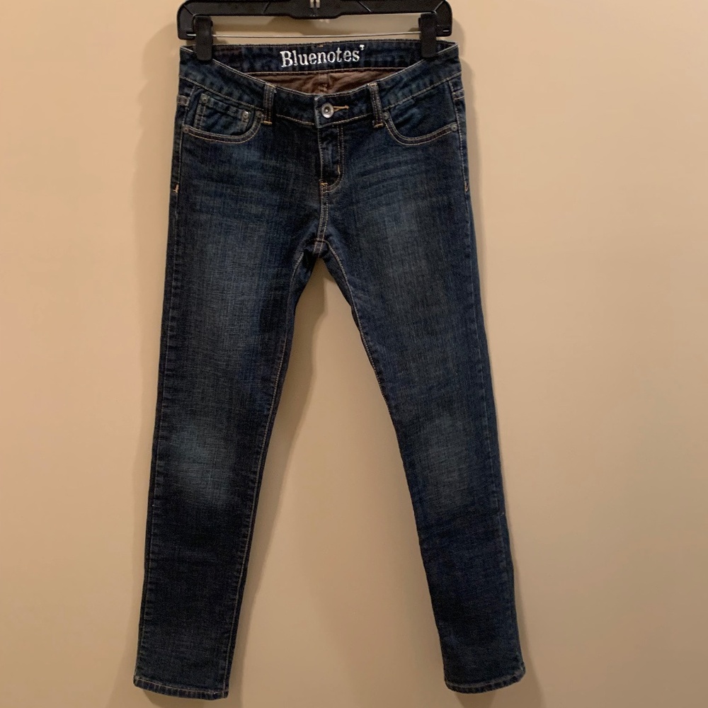 BLUENOTES LOW RISE JEANS - SIZE 27/30
